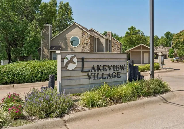 3rd image of 905 W Parkway Dr, Stillwater, OK 74075 | MLS# 1240215