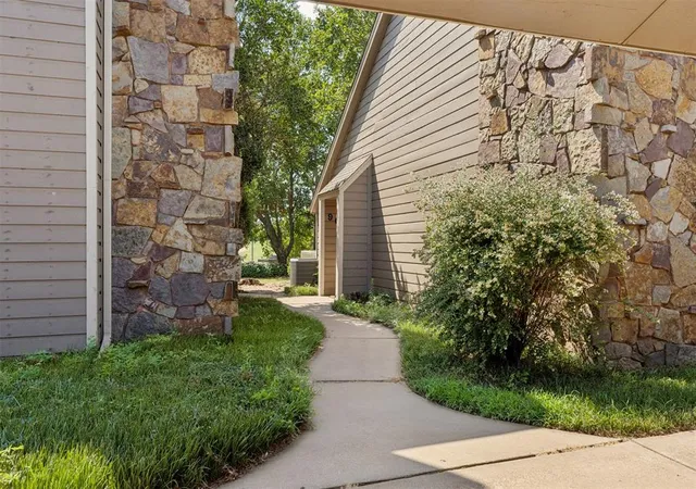 5th image of 905 W Parkway Dr, Stillwater, OK 74075 | MLS# 1240215