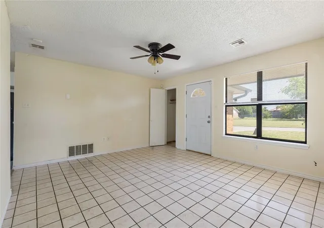 3rd image of 2605 Ne Dearborn Ave, Lawton, OK 73507 | MLS# 1240240