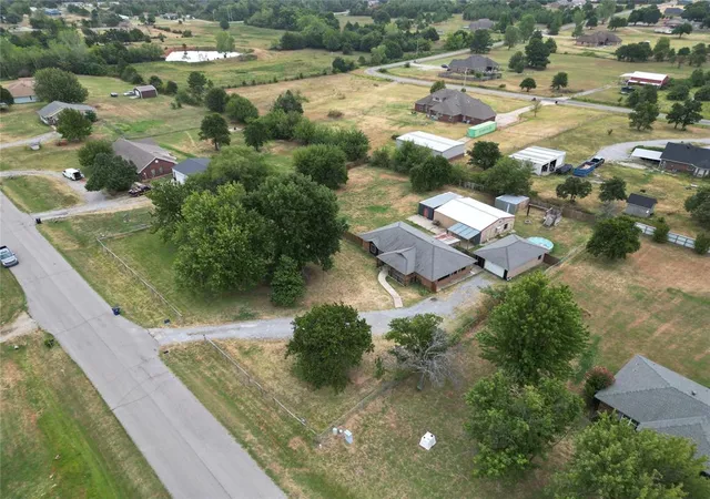 Photo 3 of Single family home for sale at 19800 Aaron Dr, Harrah, OK 73045 | MLS# 1240255 | Listing updated on 2026-09-18