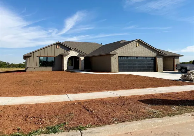 Photo 1 of Single family home for sale at 877 Nw 17th Street, Newcastle, OK 73065 | MLS# 1240257 | Listing updated on 2026-09-28