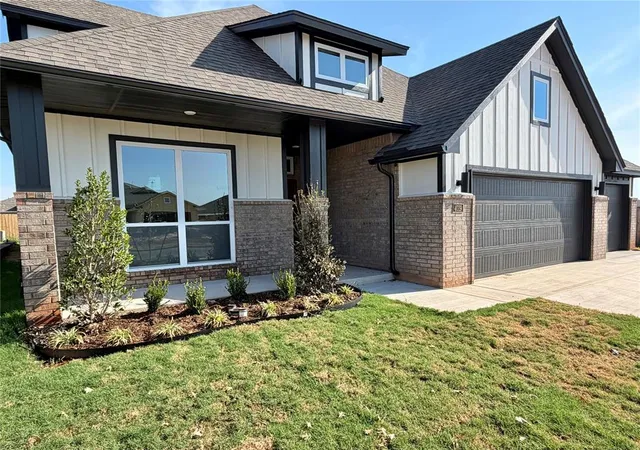 Photo 2 of Single family home for sale at 4019 Abingdon Dr, Norman, OK 73026 | MLS# 1240264 | Listing updated on 2026-10-07