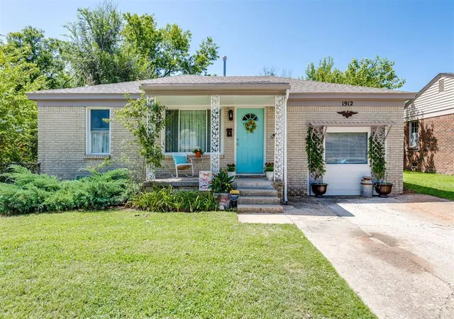 1st image of 1912 Carlisle Rd, Oklahoma City, OK 73120 | MLS# 1240298