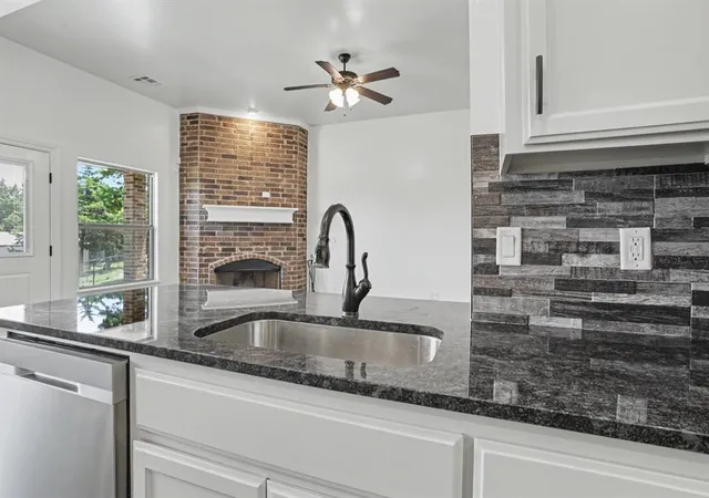 5th image of 350 Maple Dr, Guthrie, OK 73044 | MLS# 1240303