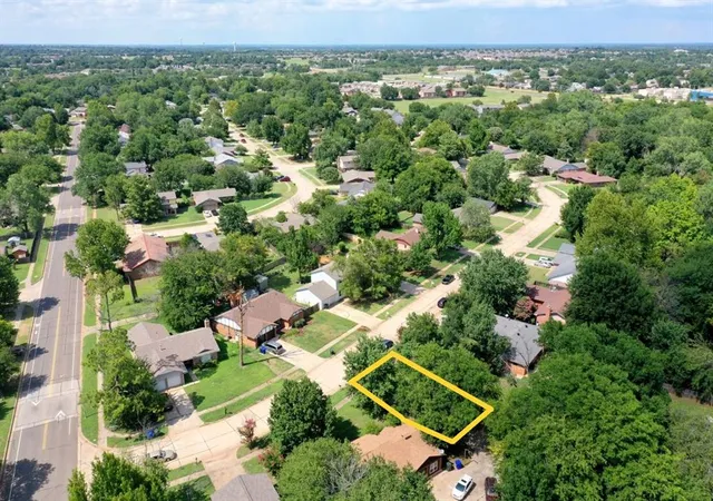 4th image of 1823 Rolling Stone Dr, Norman, OK 73071 | MLS# 1240308