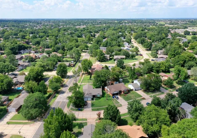5th image of 1823 Rolling Stone Dr, Norman, OK 73071 | MLS# 1240308