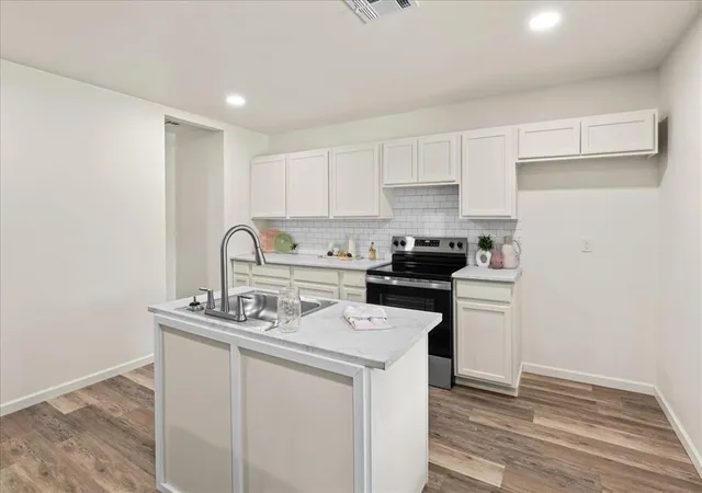 Photo 4 of Single family home for sale at 917 W Colorado Ave, Chickasha, OK 73018 | MLS# 1240317 | Listing updated on 2026-08-21