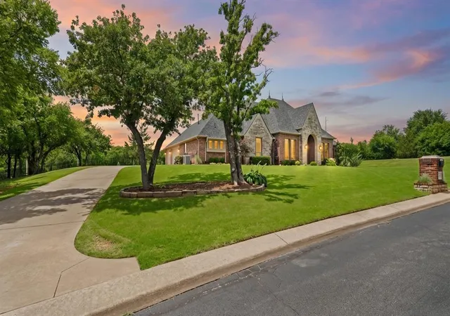 Photo 4 of Single family home for sale at 2209 Crestwood Dr, Jones, OK 73049 | MLS# 1240340 | Listing updated on 2026-09-02