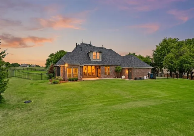 Photo 5 of Single family home for sale at 2209 Crestwood Dr, Jones, OK 73049 | MLS# 1240340 | Listing updated on 2026-09-02