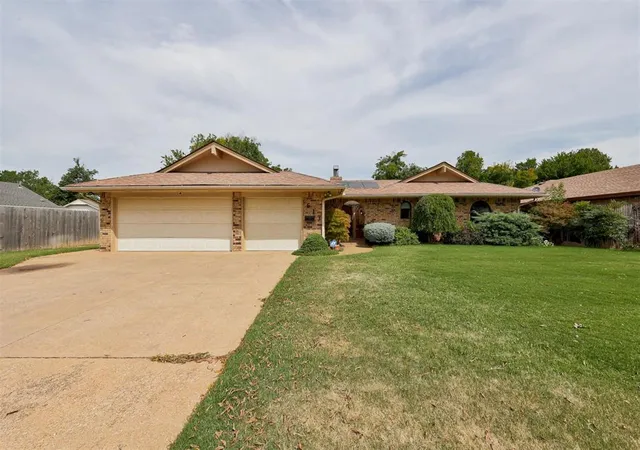 Photo 2 of Sale Pending at 613 Sw 63rd Terrace, Oklahoma City, OK 73139 | MLS# 1240341 | Listing updated on 2026-08-19