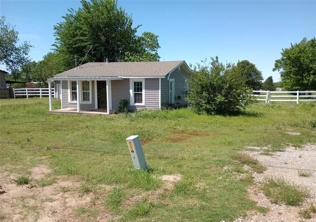 Photo 3 of Single family home for sale at 2651 N Harrah Rd, Harrah, OK 73045 | MLS# 1240347 | Listing updated on 2026-07-23