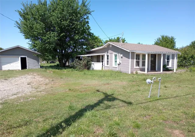 Photo 4 of Single family home for sale at 2651 N Harrah Rd, Harrah, OK 73045 | MLS# 1240347 | Listing updated on 2026-07-23