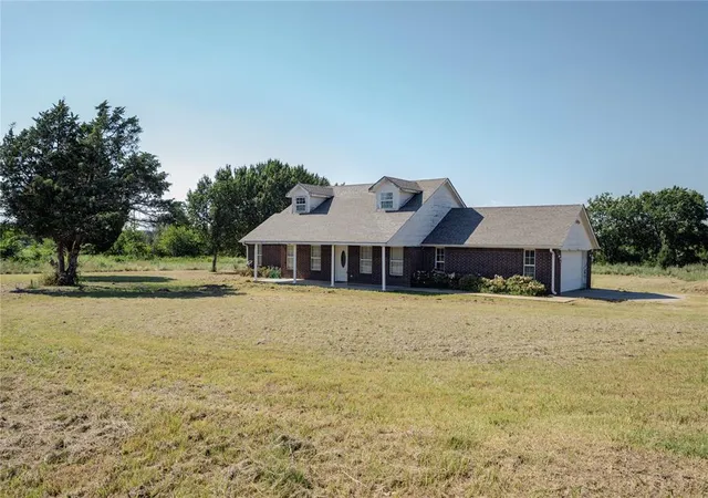 2nd image of 339736 E Highline Rd, Chandler, OK 74834 | MLS# 1240356