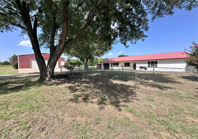 1st image of 5 Redbud Ln, Shawnee, OK 74801 | MLS# 1240357
