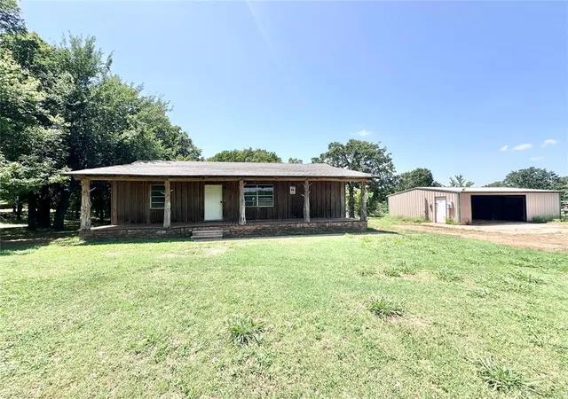 2nd image of 20442 Old Barn Rd, Tecumseh, OK 74873 | MLS# 1240358