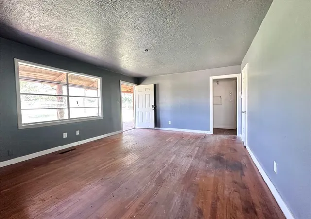 4th image of 20442 Old Barn Rd, Tecumseh, OK 74873 | MLS# 1240358