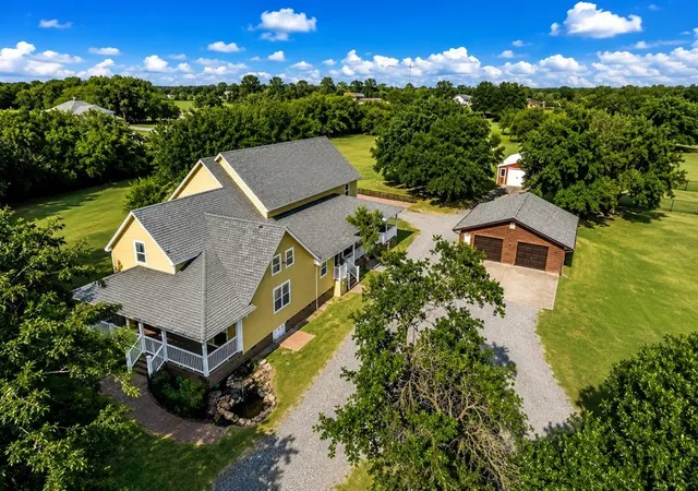 3rd image of 9906 S Morgan Rd, Mustang, OK 73064 | MLS# 1240365