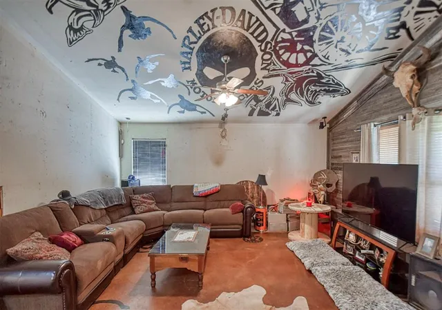 Photo 3 of Single family home for sale at 700 Ga Zump Dr, Norman, OK 73069 | MLS# 1240371 | Listing updated on 2026-09-18