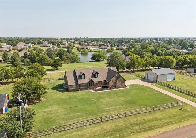2nd image of 4721 Se 34th St, Oklahoma City, OK 73165 | MLS# 1240380