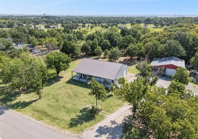 1st image of 32700 Tincup Dr, Shawnee, OK 74804 | MLS# 1240382