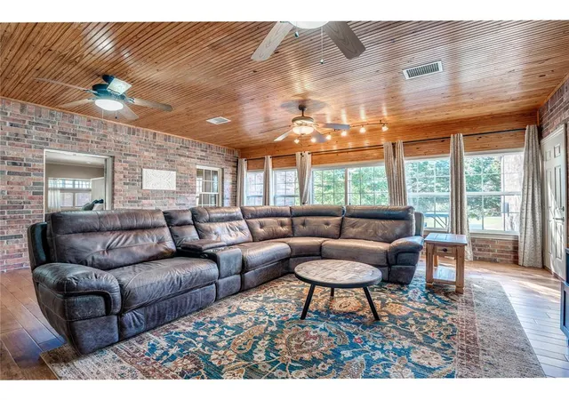 Photo 3 of Single family home for sale at 4801 W Canyon Rd, Guthrie, OK 73044 | MLS# 1240389 | Listing updated on 2026-10-15