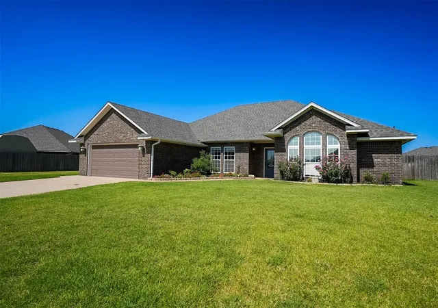 Photo 2 of Sale Pending at 2819 Deer Run, Altus, OK 73521 | MLS# 1240396 | Listing updated on 2026-08-19