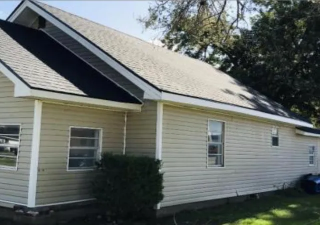 Photo 1 of Single family home for sale at 513 Sw Caddo St, Minco, OK 73059 | MLS# 1240405 | Listing updated on 2026-09-28