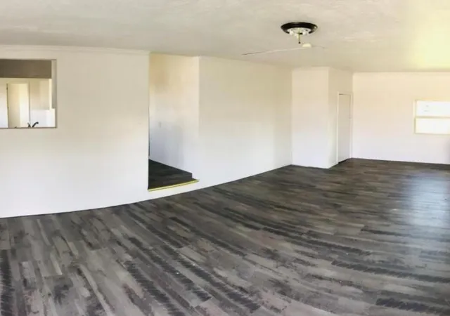 Photo 2 of Single family home for sale at 513 Sw Caddo St, Minco, OK 73059 | MLS# 1240405 | Listing updated on 2026-09-28