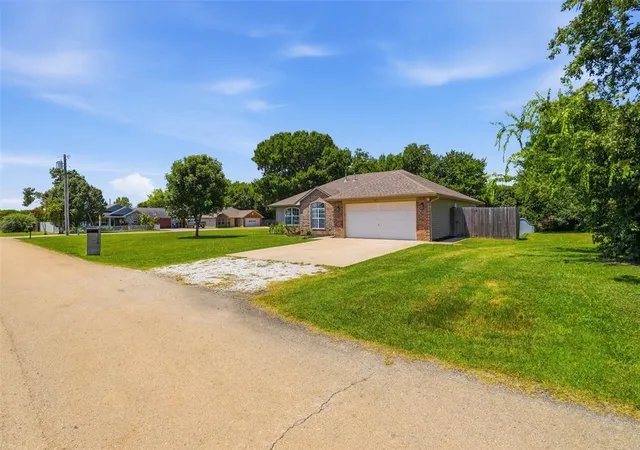 4th image of 208 S 9Th Ave, Stroud, OK 74079 | MLS# 1240407