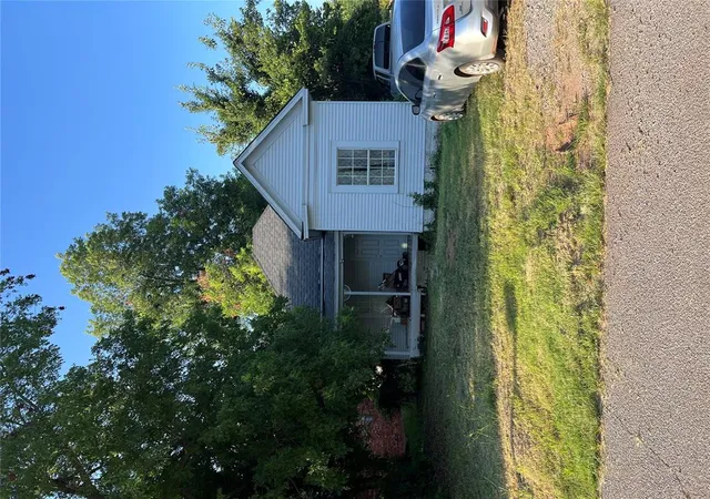 1st image of 1117 W Pennsylvania Ave, Chickasha, OK 73018 | MLS# 1240408