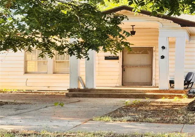 1st image of 919 W 2nd Street, Elk City, OK 73644 | MLS# 1240411