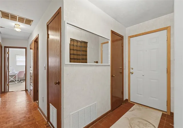 Photo 4 of Sale Pending at 4312 N Sterling Ave, Warr Acres, OK 73122 | MLS# 1240418 | Listing updated on 2026-08-16