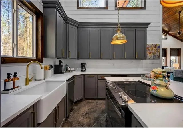Photo 4 of Single family home for sale at 135 Dogwood Blossom Trl, Broken Bow, OK 74728 | MLS# 1240420 | Listing updated on 2026-10-01