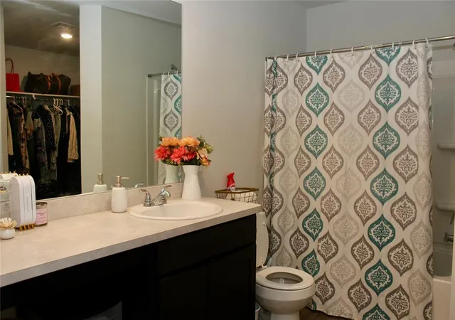4th image of 1201 N Stallion Dr, Guthrie, OK 73044 | MLS# 1240436