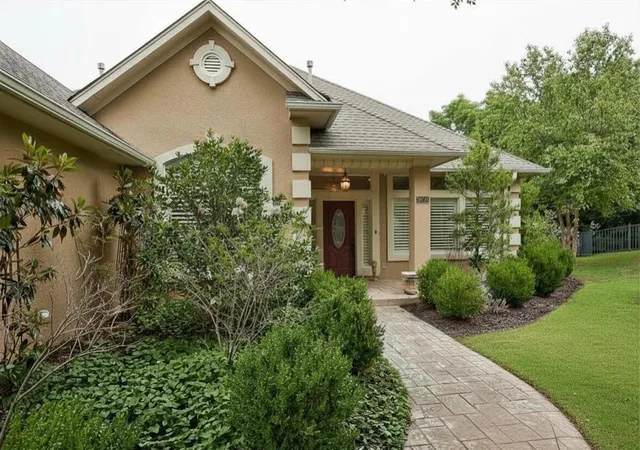 2nd image of 3809 Woodshadow Rd, Edmond, OK 73003 | MLS# 1240439