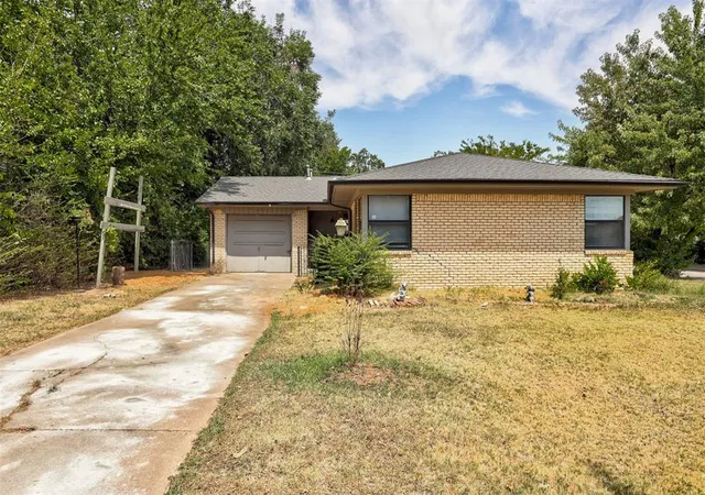 Photo 3 of Single family home for sale at 245 Nw 80th Corner, Oklahoma City, OK 73114 | MLS# 1240440 | Listing updated on 2026-09-08