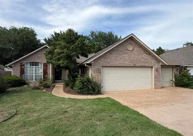 Photo 1 of Sale Pending at 1801 Del Simmons Dr, Edmond, OK 73003 | MLS# 1240446 | Listing updated on 2026-09-02