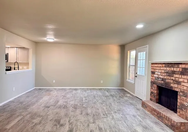 2nd image of 417 Ne 115th St, Oklahoma City, OK 73114 | MLS# 1240448