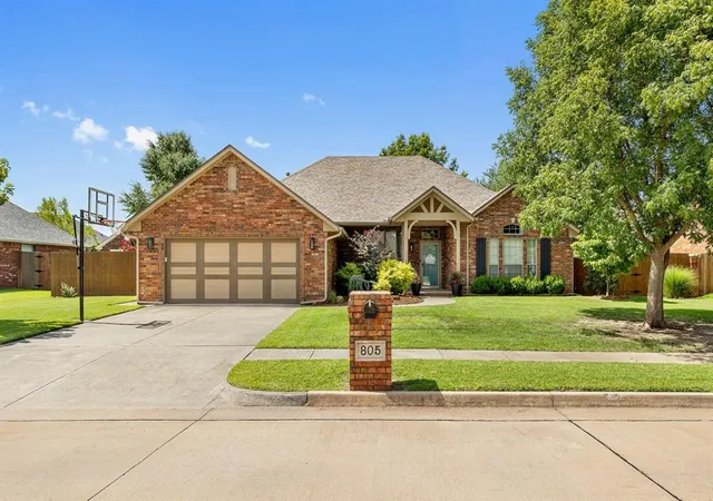 1st image of 805 Fairfax Ln, El Reno, OK 73036 | MLS# 1240460