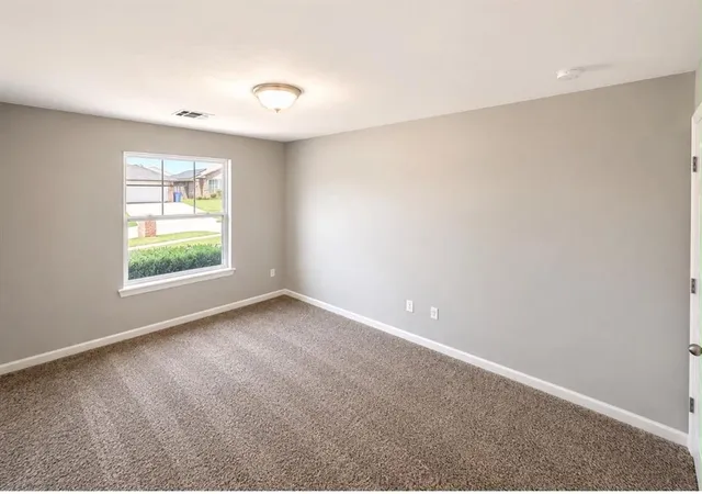 Photo 3 of Single family home for sale at 1120 Chestnut Crk Dr, Yukon, OK 73099 | MLS# 1240462 | Listing updated on 2026-08-05