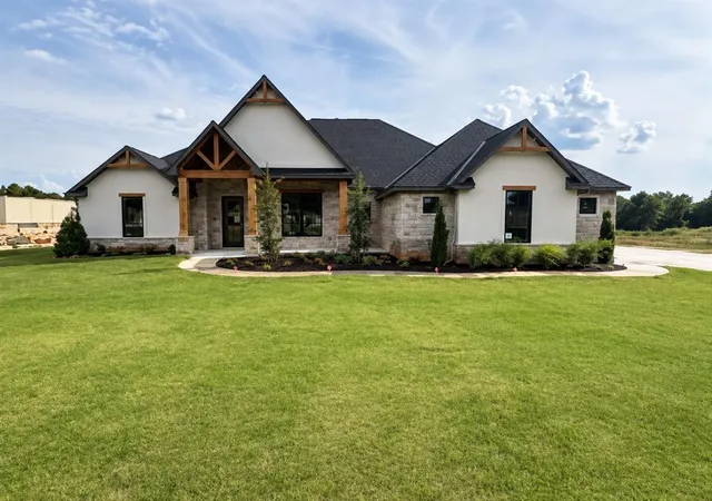 Photo 1 of Single family home for sale at 11824 Setenta Grv Cir, Oklahoma City, OK 73150 | MLS# 1240471 | Listing updated on 2026-08-28
