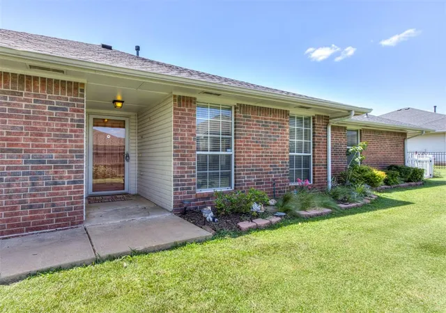 3rd image of 2131 Nw 155Th St, Edmond, OK 73013 | MLS# 1240475