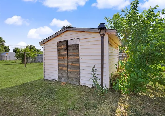 Photo 26 of Single family home for sale at 1016 E Liveoak St, Altus, OK 73521 | MLS# 1240492 | Listing updated on 2026-08-26
