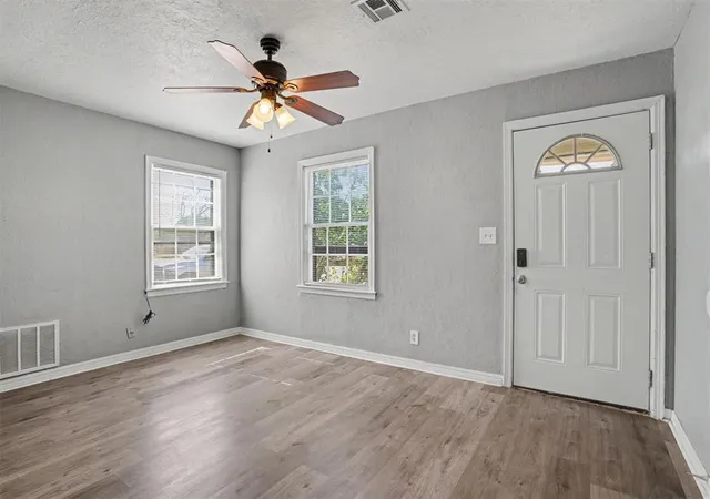 Photo 2 of Single family home for sale at 1016 E Liveoak St, Altus, OK 73521 | MLS# 1240492 | Listing updated on 2026-08-26