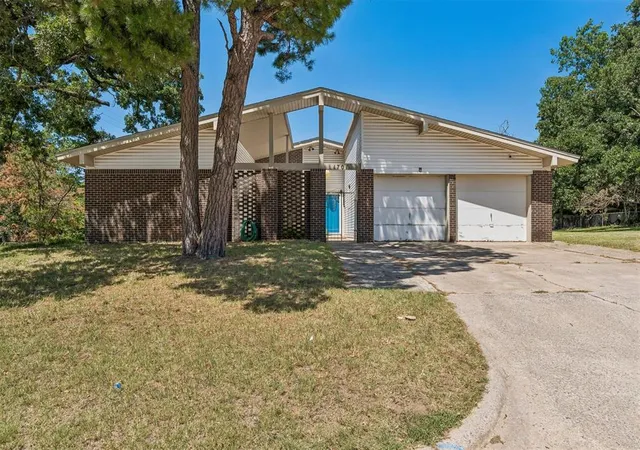 Photo 1 of Sale Pending at 1701 Rolling Ridge, Bethany, OK 73008 | MLS# 1240508 | Listing updated on 2026-09-15