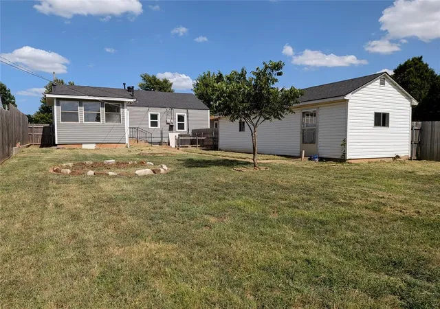 29th image of 422 S 9th St, Yukon, OK 73099 | MLS# 1240514