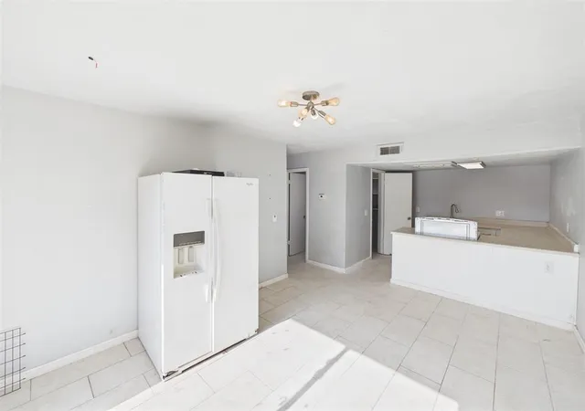 image of 401 Se 12th Ave #208, Norman, OK 73071 | MLS# 1240545
