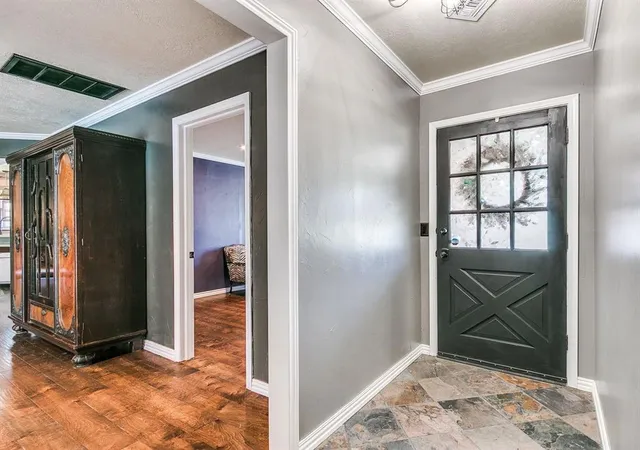 5th image of 2601 Chateau Dr, Norman, OK 73069 | MLS# 1240552