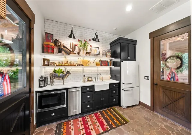 Photo 4 of Single family home for sale at 21300 N Hiwassee Rd, Arcadia, OK 73007 | MLS# 1240556 | Listing updated on 2026-07-23