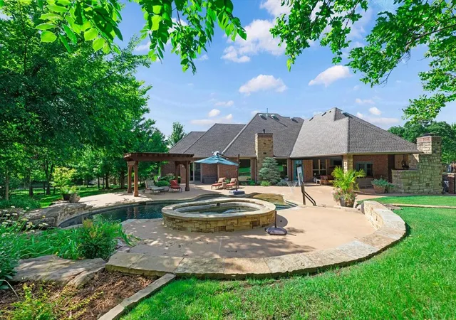 Photo 4 of Single family home for sale at 6508 Hackberry Trl, Edmond, OK 73034 | MLS# 1240563 | Listing updated on 2026-09-09